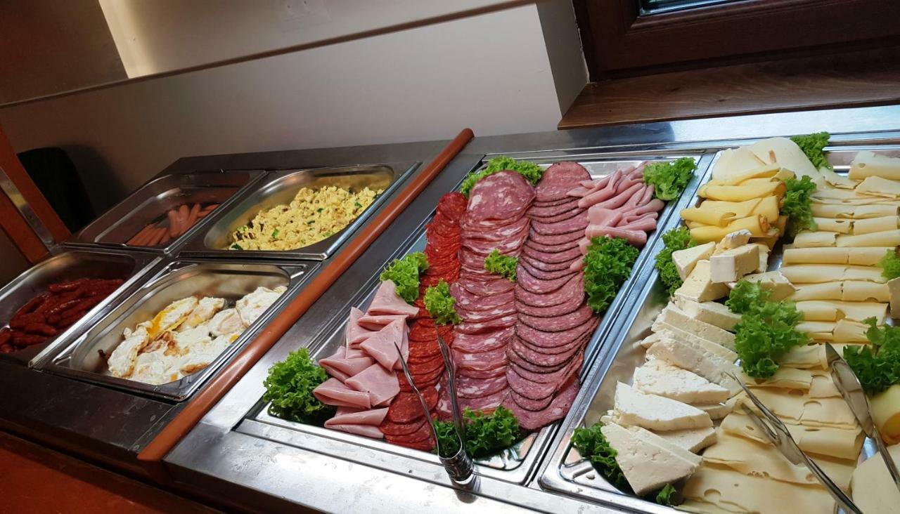 Lostrita - Pastravarie, Hotel & Spa Baia Mare Luaran gambar